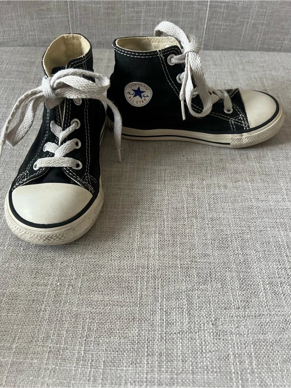 Converse Black and White Streetwear Unisex Kids High-Top Sneakers, Size 8